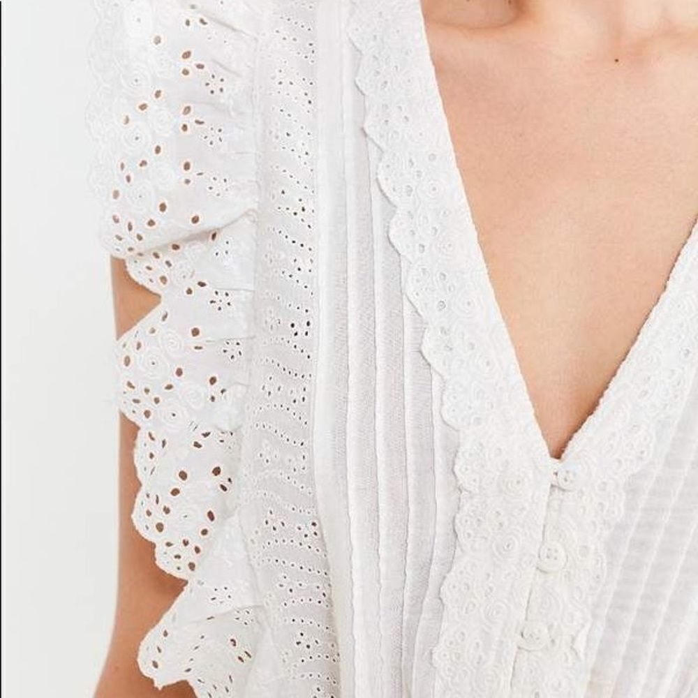 ✨ Women's Natural Uo Rami Pintuck Ruffle Top✨ - Picture 5 of 10
